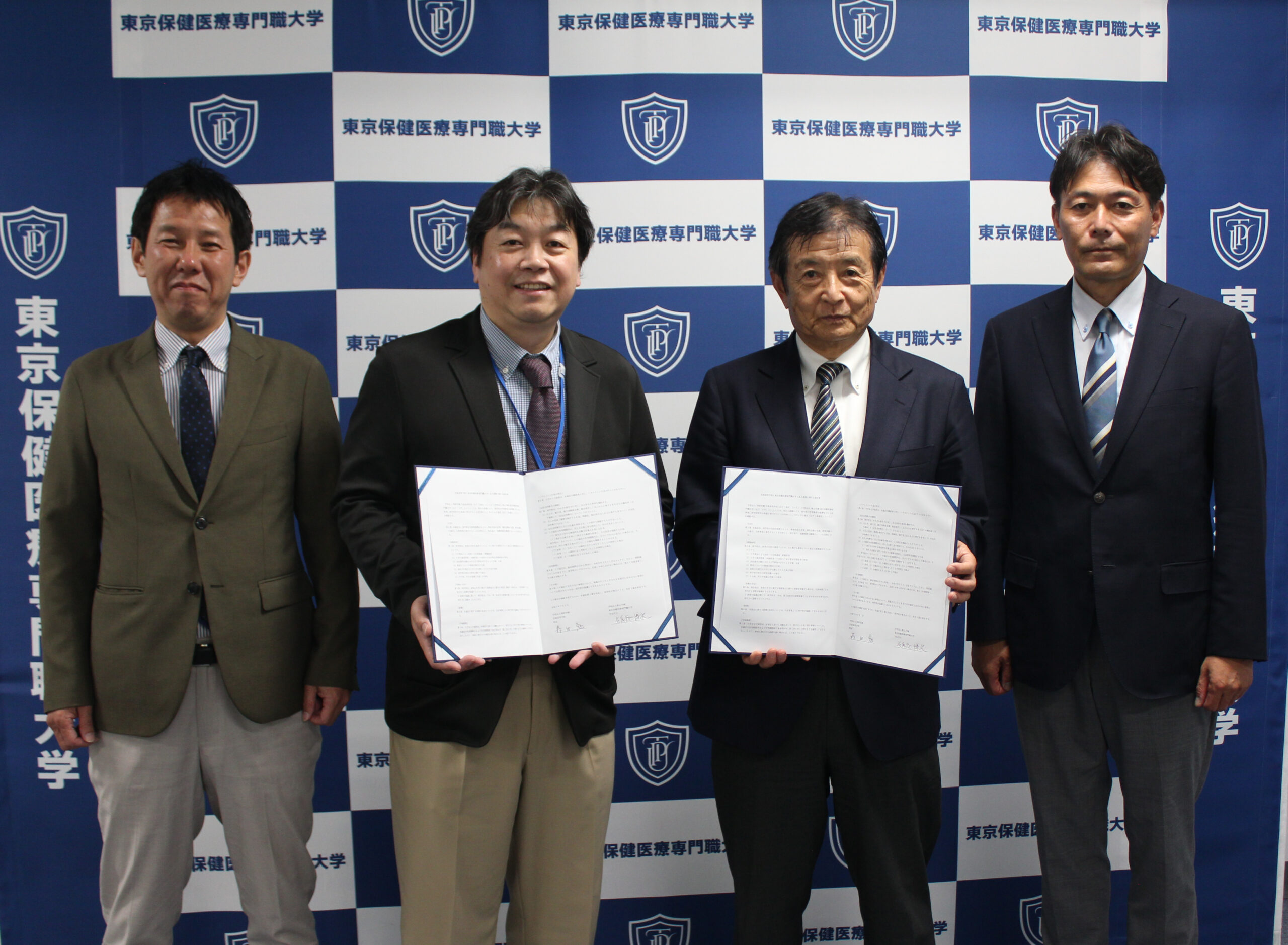 東京保健医療専門職大学と岩倉高等学校、高大連携協定を締結