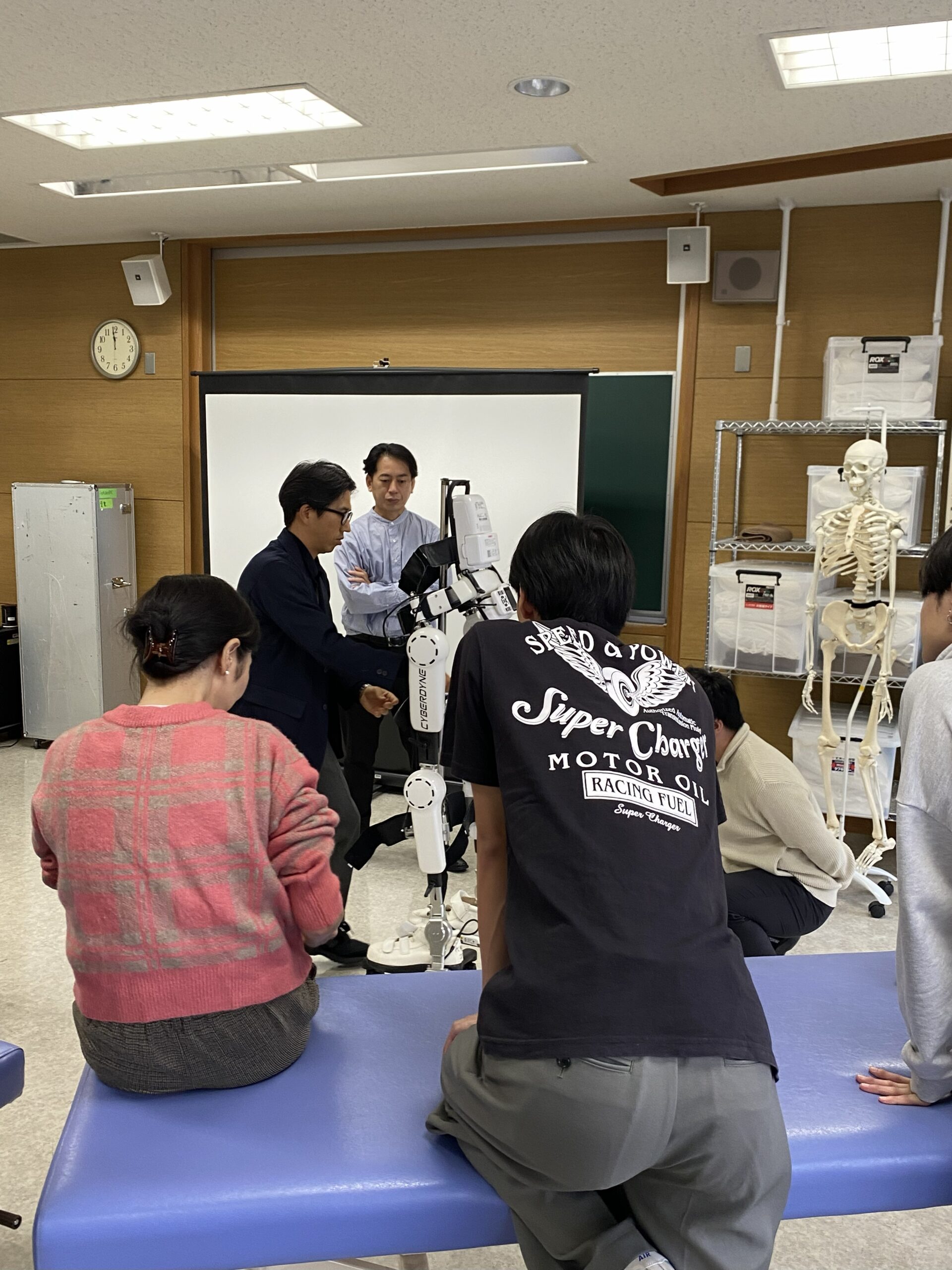 筑波大学発の最先端技術「ロボットスーツHAL」でリハビリの最前線を学ぶ