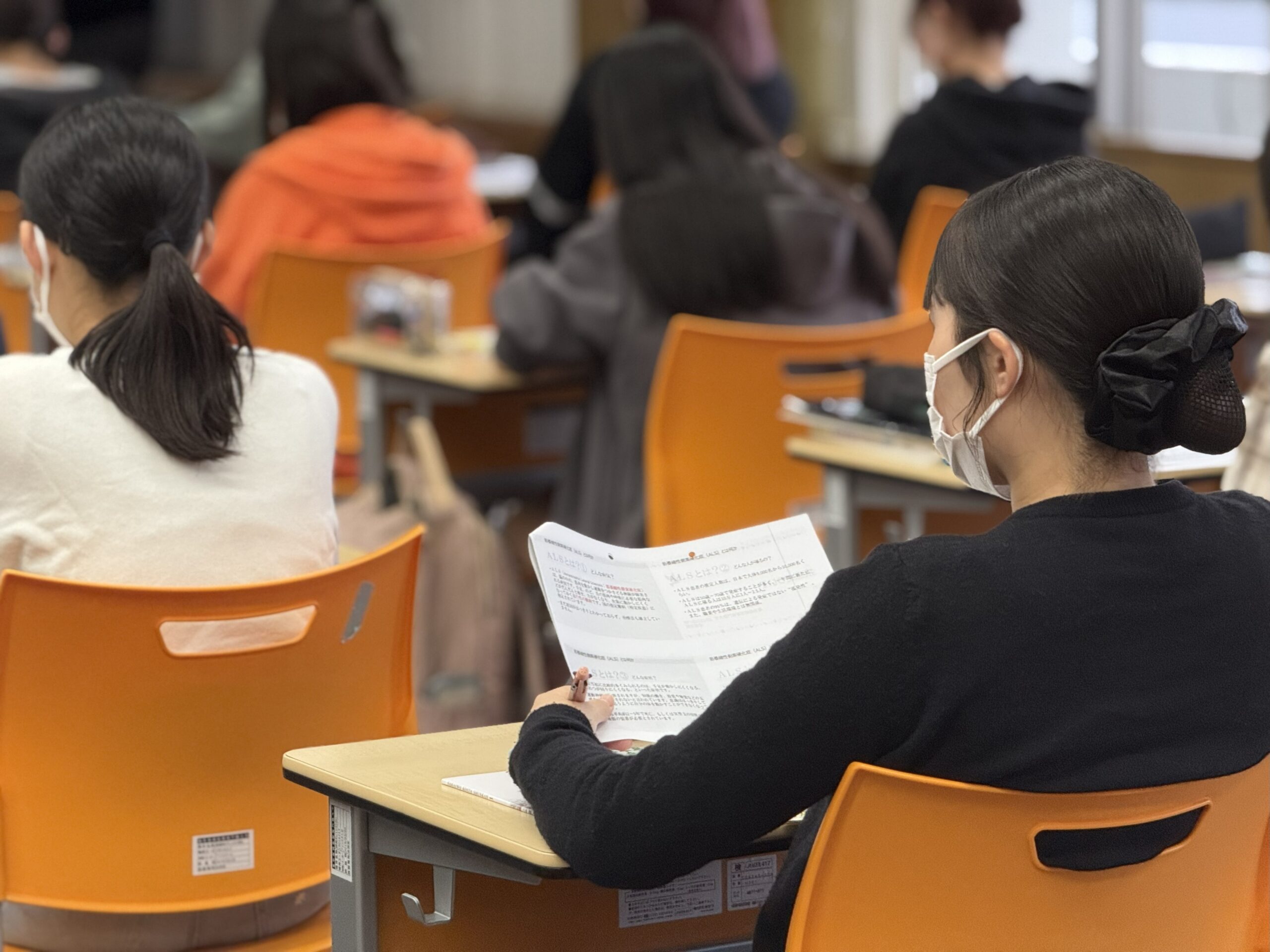 【講義レポート】ALS当事者・佐藤裕美さんが語る「境を越えて」生きるということ